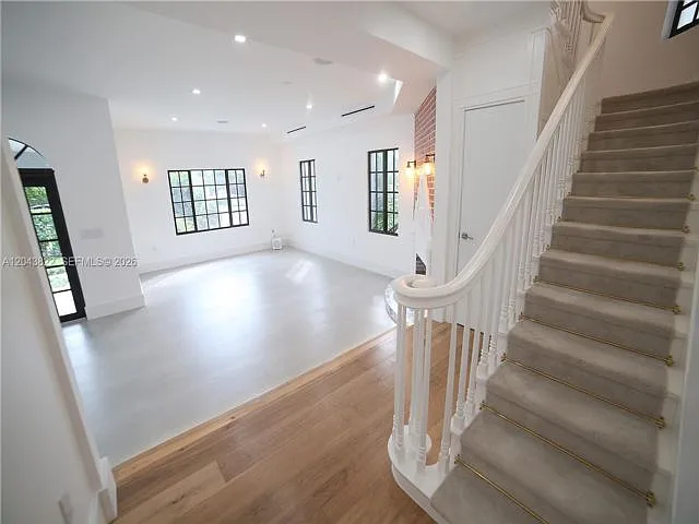 1345 Hollywood Blvd — Photo 4