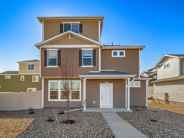 46537 Sunflower Lane, Bennett, CO 80102