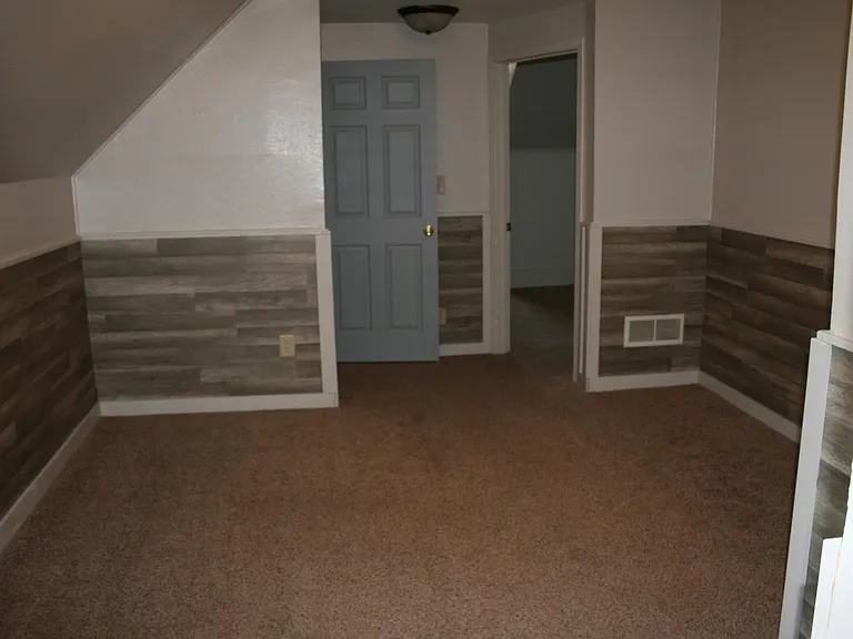 324 11th St N #8 — Photo 9