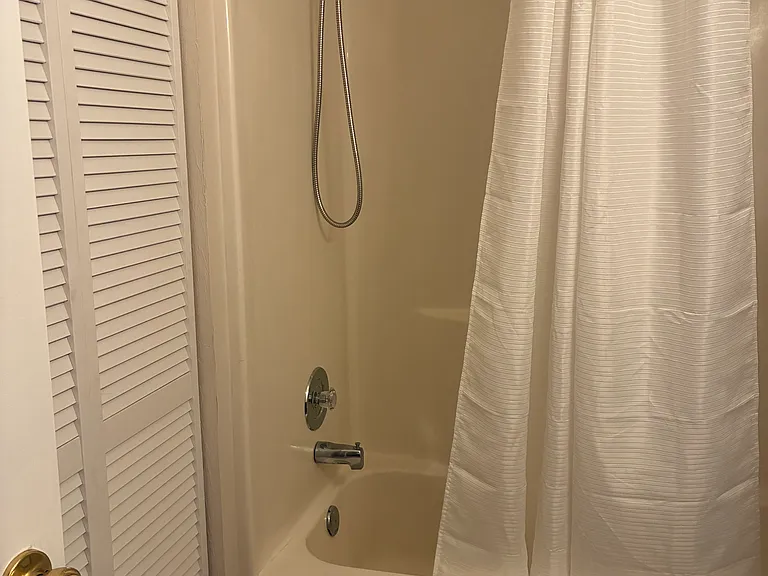 712 Pointe Ct #A — Photo 12