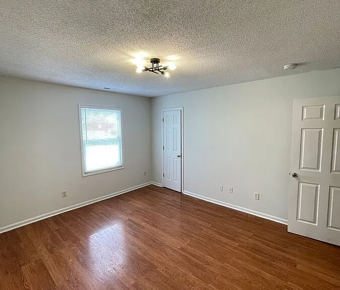 609 Piper Ct #A — Photo 2