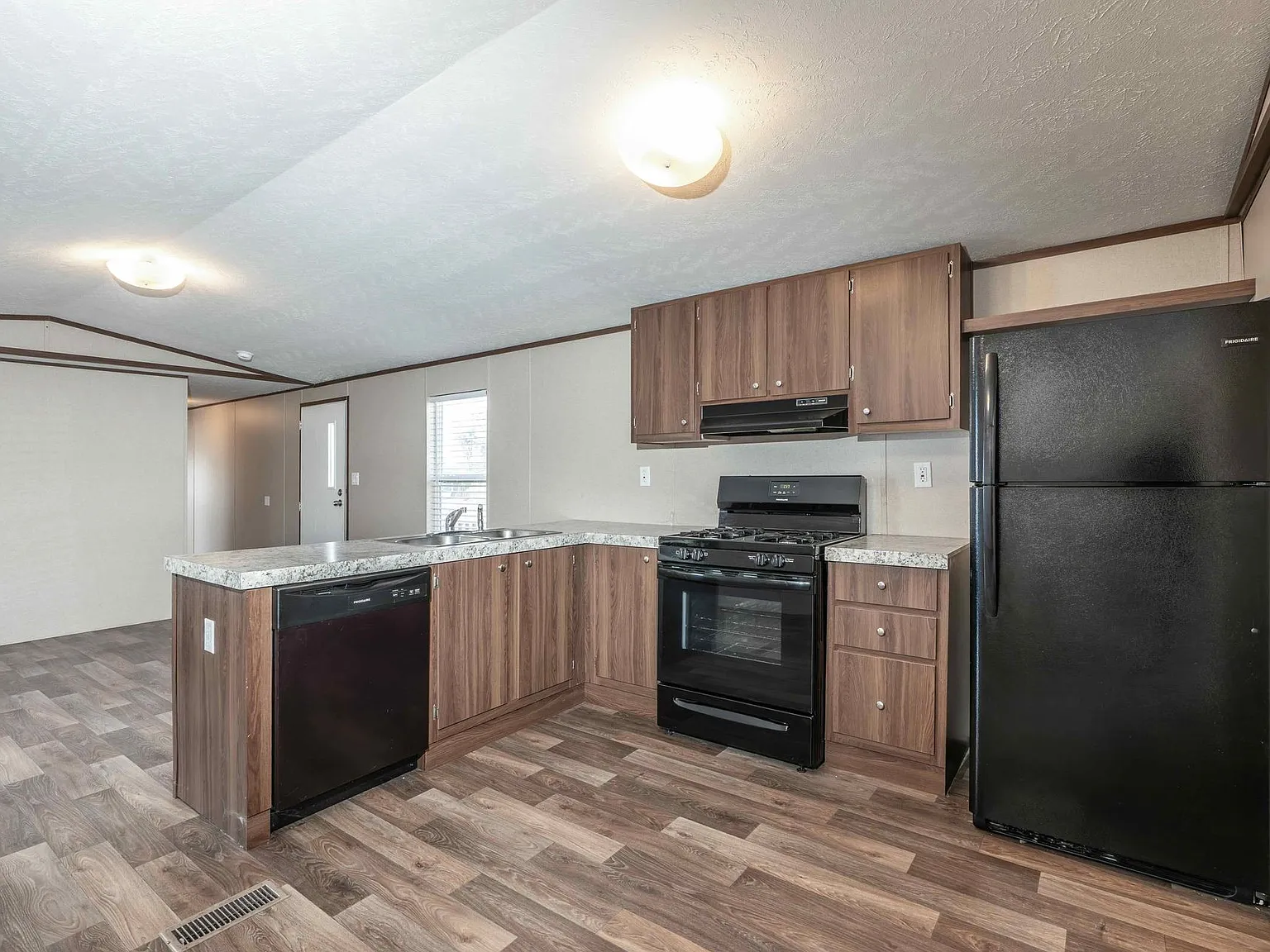 The Dairy Mobile Home Park — Photo 2