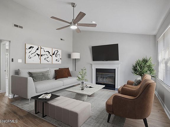 4th image of 1020 Southbriar Drive