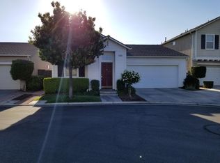 1882 N Mont Blanc Ln, Clovis, CA