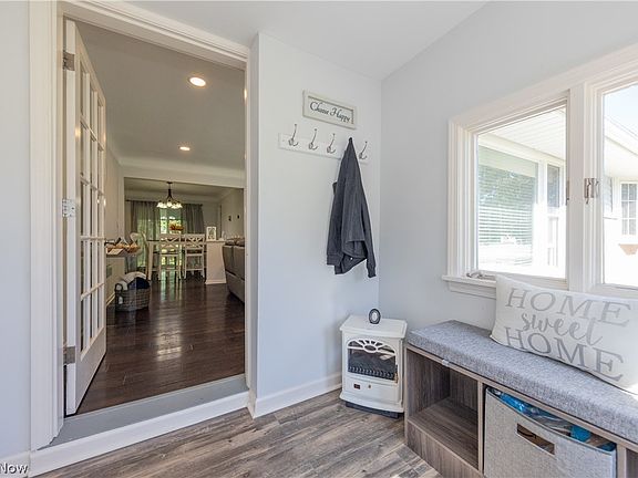 3rd image of 774 Kenbridge Dr