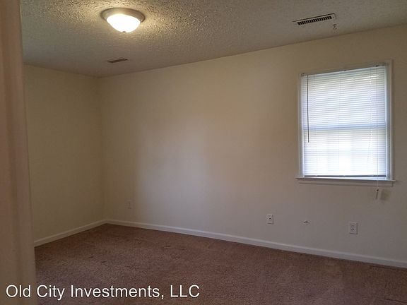 4th image of 308 Mary Ann Dr APT 13