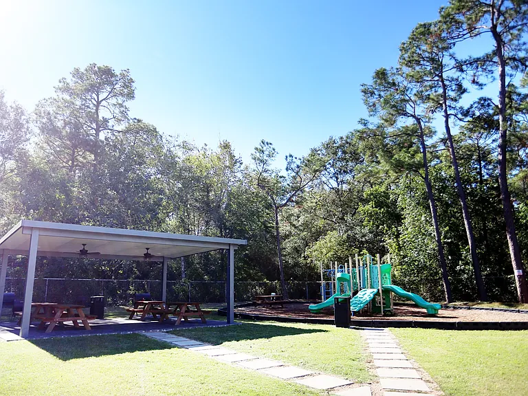 1404 Wilson Rd — Photo 10