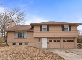 3915 S Leslie Ave, Independence, MO 64055