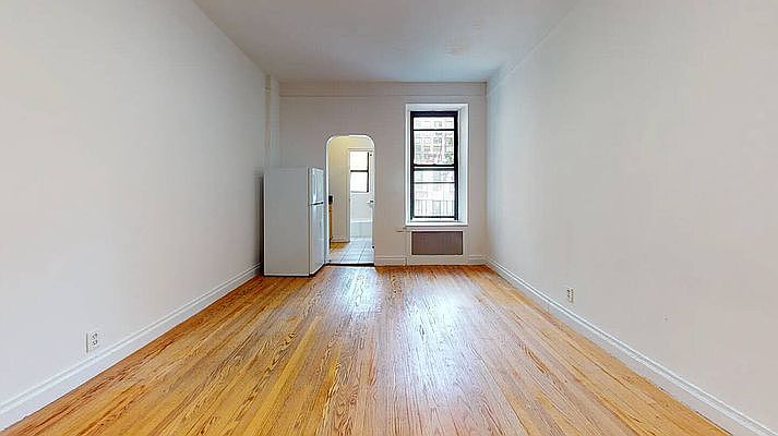 1st image of 339 E 77th St APT 4e