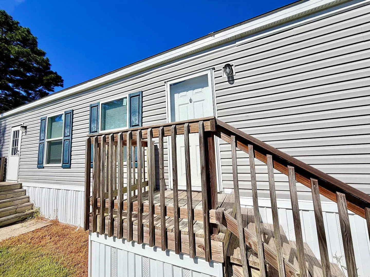 3 bed, 1056 sqft, $1,169 — Photo 3