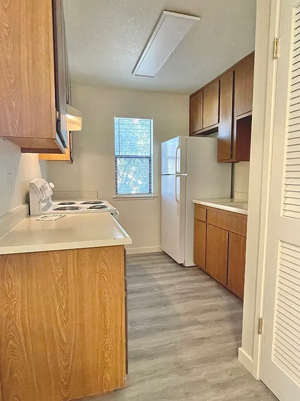 2 bed, 713 sqft, $1,700 — Photo 3