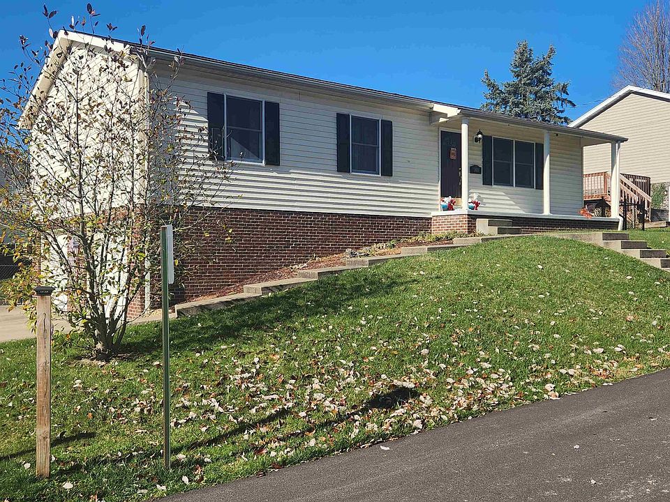 1st image of 300 Aurora Dr
