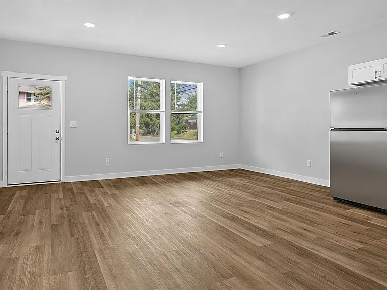 3953 Unit A (lower level)