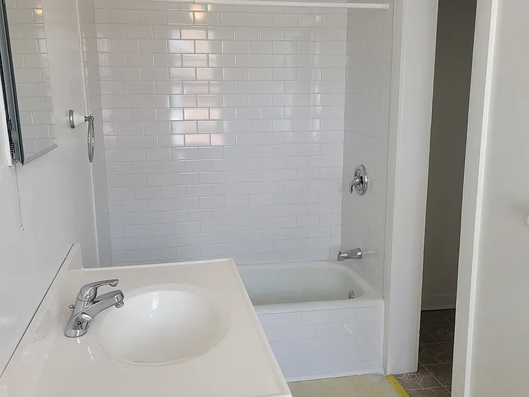 60 Hawley Ave #6 — Photo 9