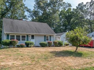 284 E Allen Ridge Rd, Springfield, MA 01118