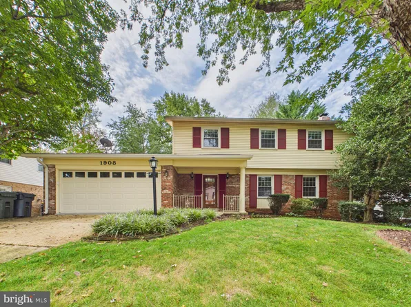 1908 Diplomat Ct, Falls Church, VA 22043