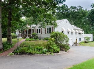 17 Crooks Way, Mattapoisett, MA 02739