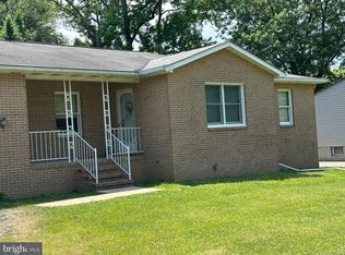 954 Thompson Blvd, Essex, MD 21221