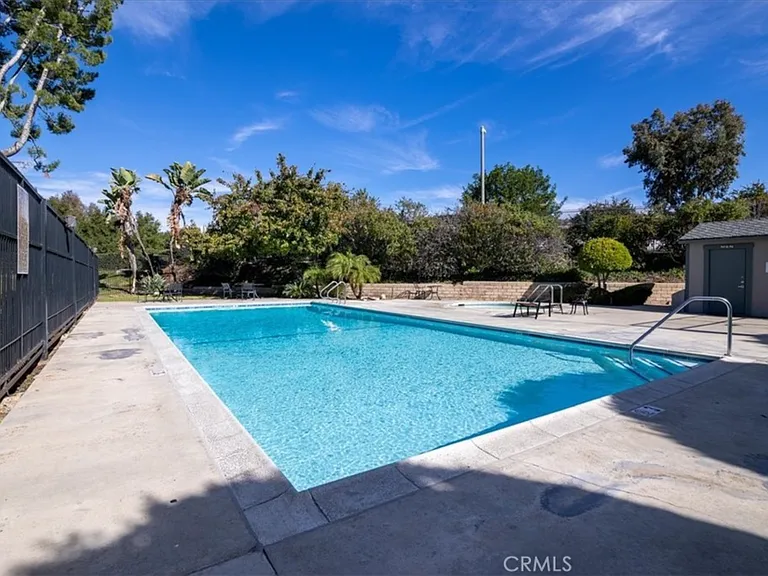1104 Cleghorn Dr #F — Photo 14