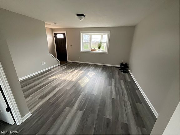 5th image of 3960 W Erie Ave #9