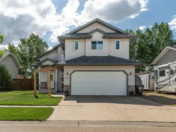3206 E 67th St, Camrose, AB T4V 3N8