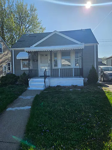 20984 Dexter Blvd Photo 1