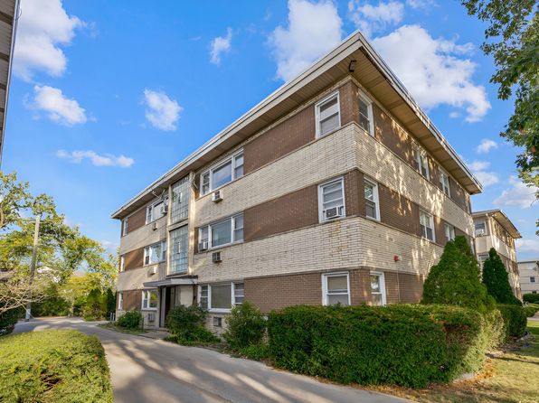 314 Beach Ave APT 1C, La Grange Park, IL 60526