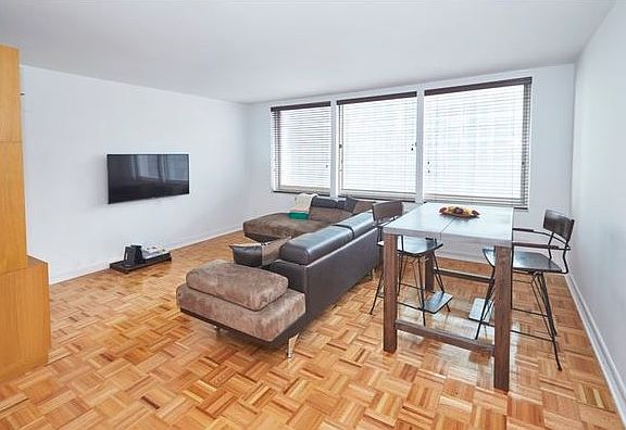 2nd image of 333 E 45th St APT 21B