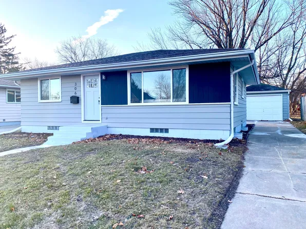 306 2nd St SE, Stewartville, MN 55976