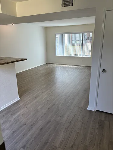17450 Burbank Blvd #210 Photo 1