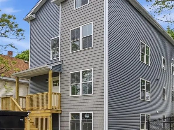 307 Oxford St, Providence, RI 02905