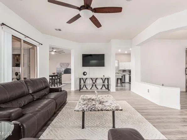 520 S BRETT Street, Gilbert, AZ 85296