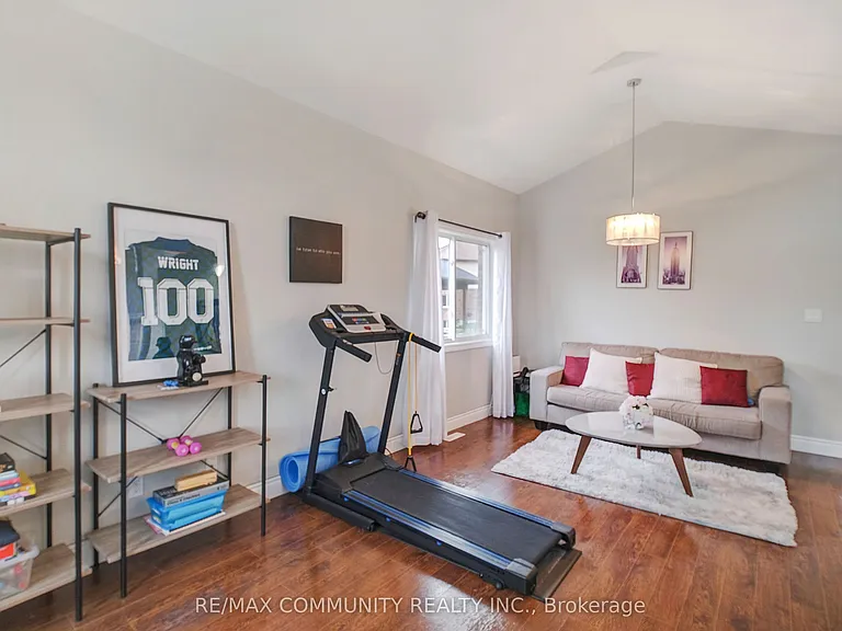 11 Stonecrest Blvd — Photo 7
