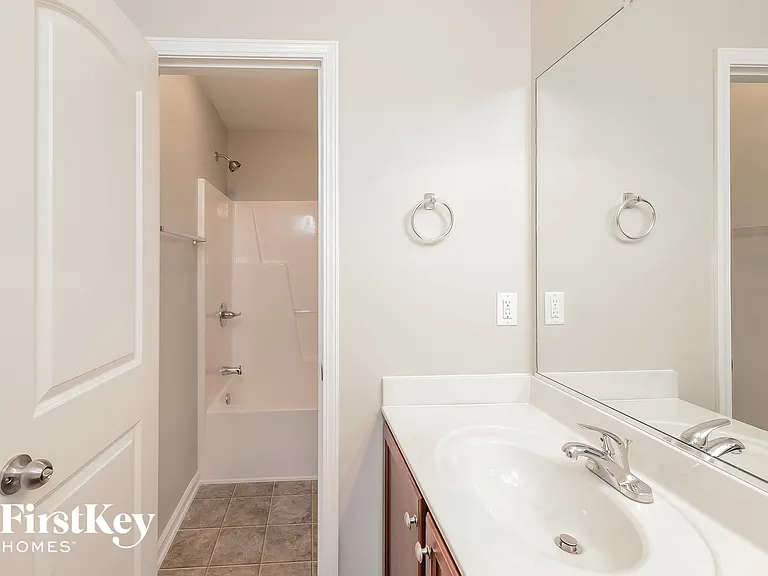 1593 Abbey Park Ct — Photo 8