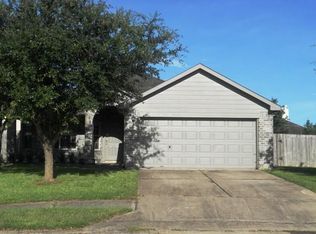 131 Breezy Shore Ct, Dickinson, TX 77539