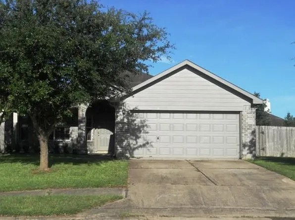 131 Breezy Shore Ct, Dickinson, TX 77539