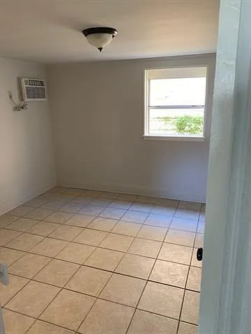 807 Whitney Ave #1 — Photo 7