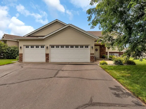 515 Elena Ln, Saint Joseph, MN 56374