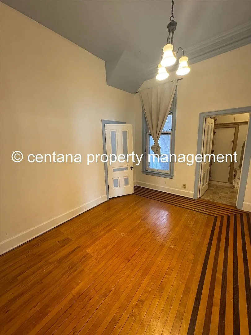 301 W Park — Photo 3