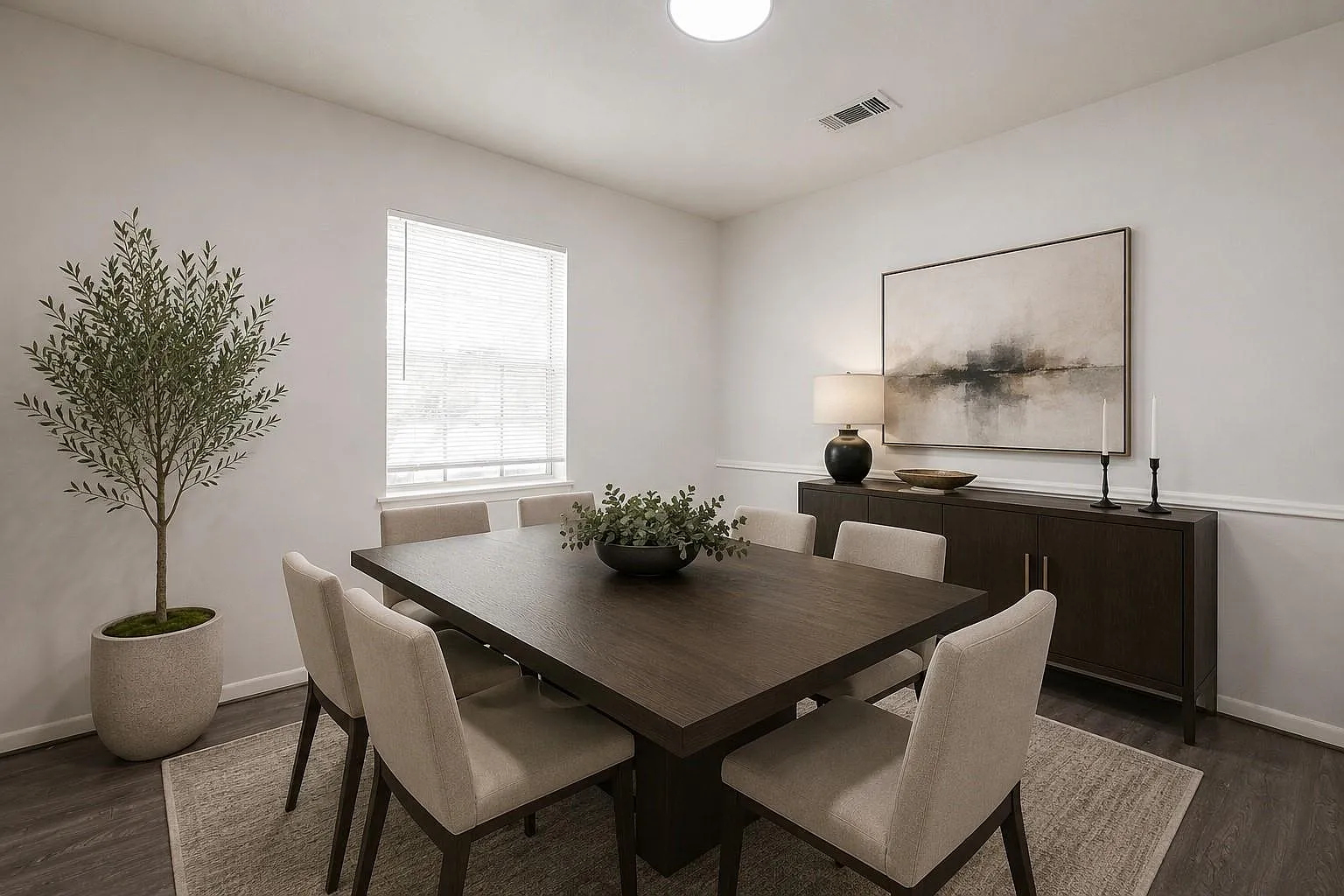 4 bed, 2.0 bath, 2044 sqft, $2,950 — Photo 3