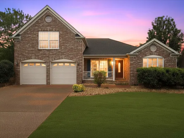 8225 Canoe Ct, Nashville, TN 37221