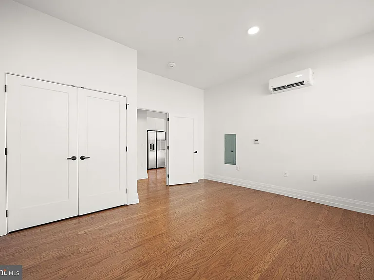 801 N Market St #207 — Photo 7