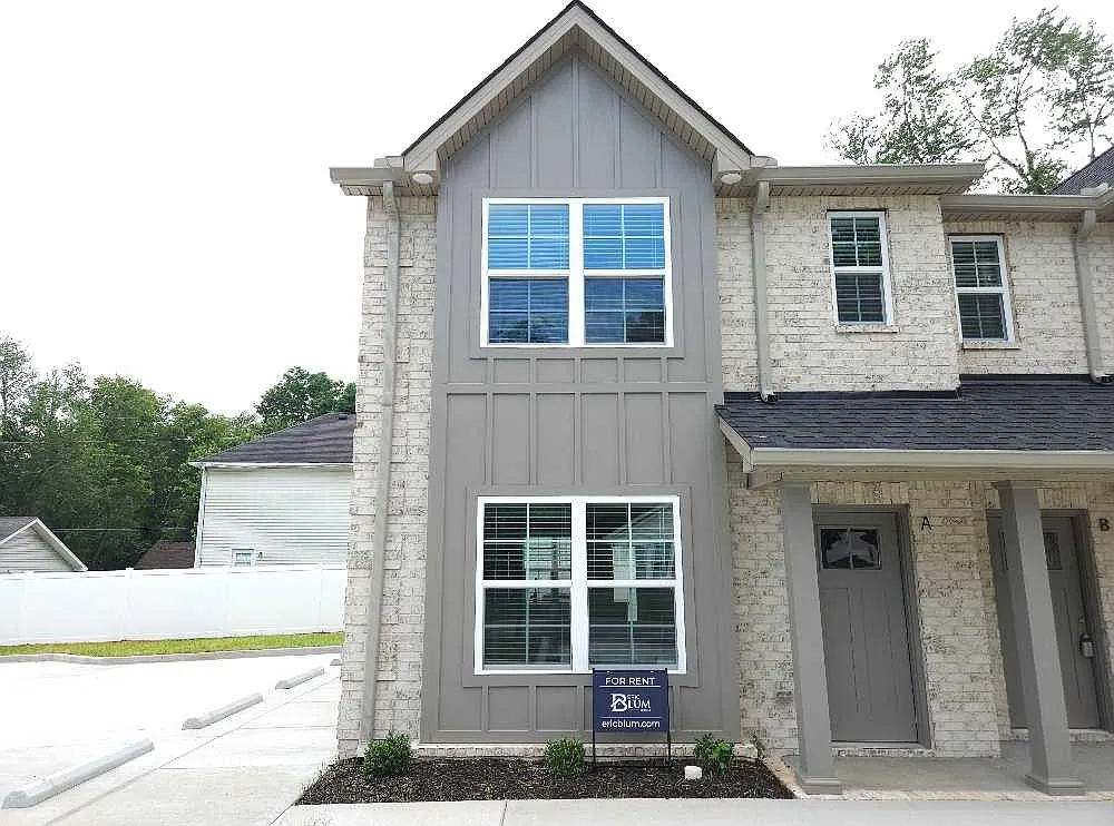 2 bed, 2.5 bath, 1100 sqft, $1,695 — Photo 2