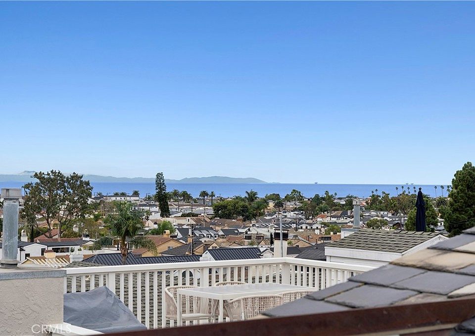 1st image of 718 1/2 Poinsettia Ave