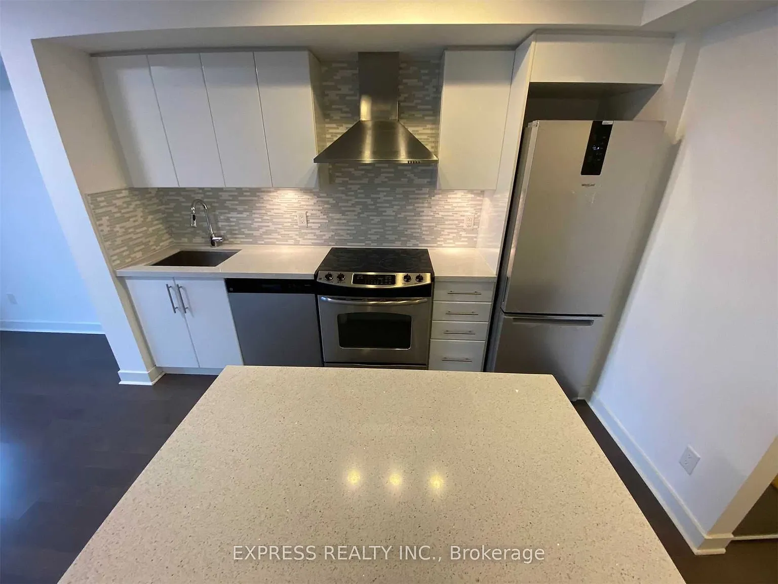 2 bed, $2,900 — Photo 4