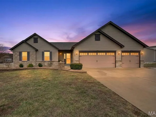 253 Austin Oaks Dr, Moscow Mills, MO 63362