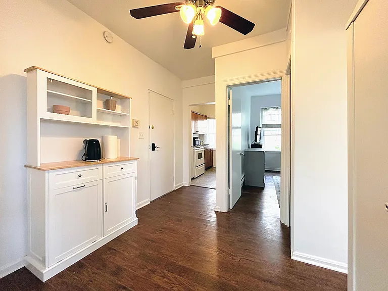 1544 Independence Ave SE #4 — Photo 6