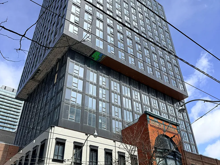 100 Queen St E #2912 — Photo 4
