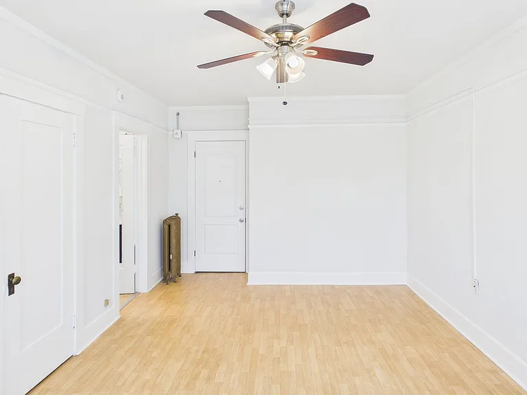 Grandview Apartments — Photo 29
