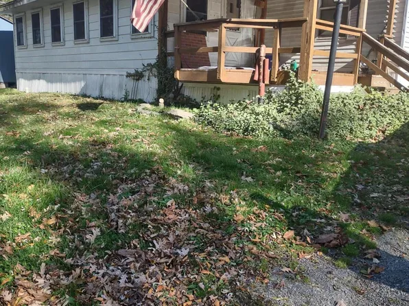 303 Harry Ln, Stroudsburg, PA 18360